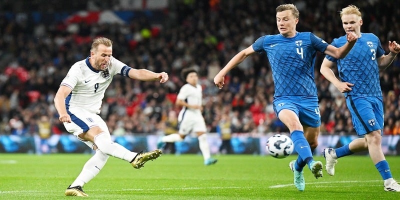 Harry Kane là cầu thủ ghi nhiều bàn nhất trong lịch sử Tam Sư
