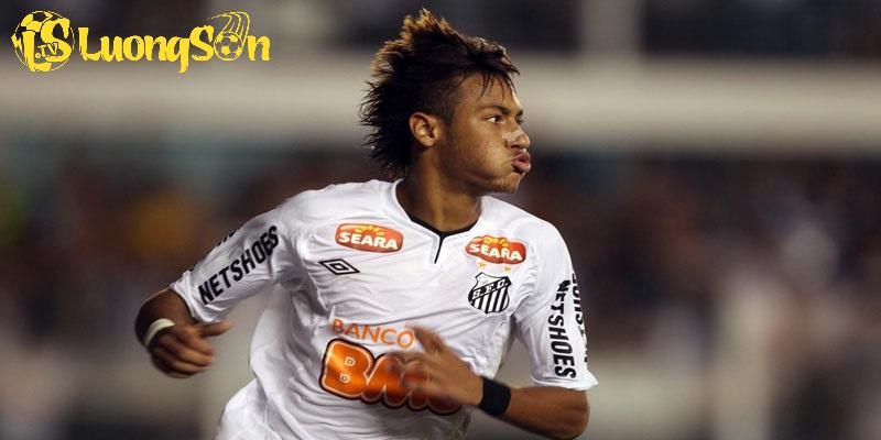 Cầu thủ Neymar Jr đẳng cấp đến từ xứ sở Samba