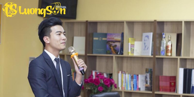 Những khó khăn mà CEO Hứa Lập Quốc phải đối mặt ban đầu
